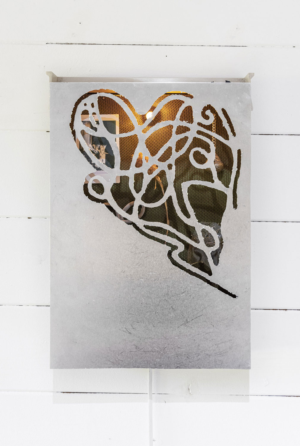 'Les objets parlent quand on ne regarde pas' by Sophie Conus