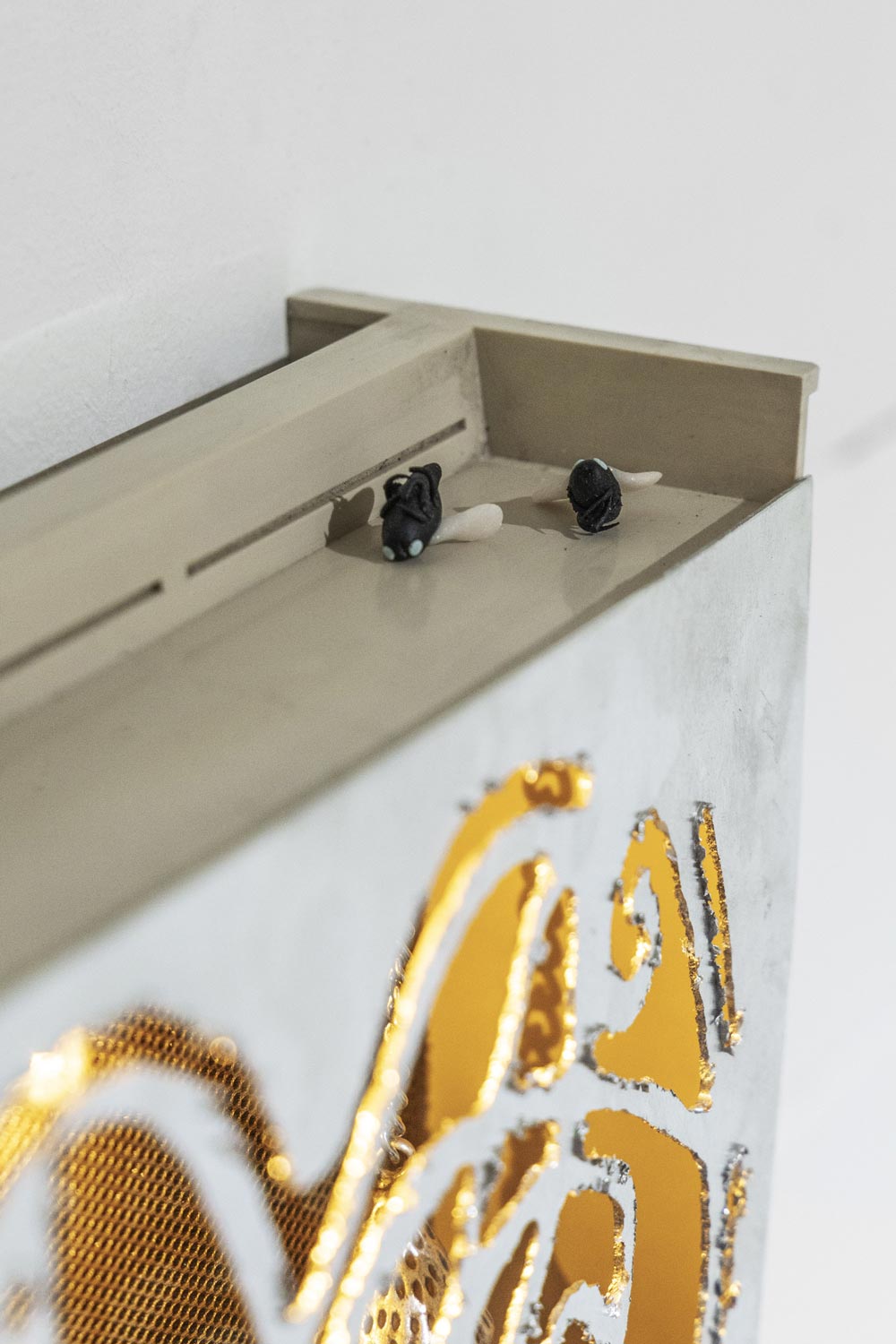 'Les objets parlent quand on ne regarde pas' by Sophie Conus