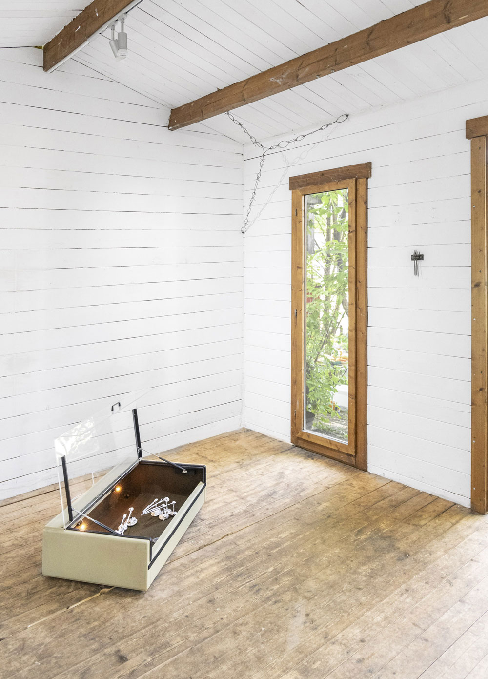 'Les objets parlent quand on ne regarde pas' by Sophie Conus